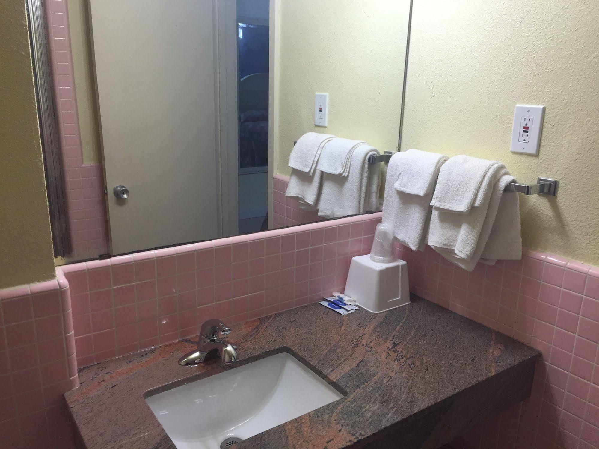 Pearl Inn Galveston Bagian luar foto