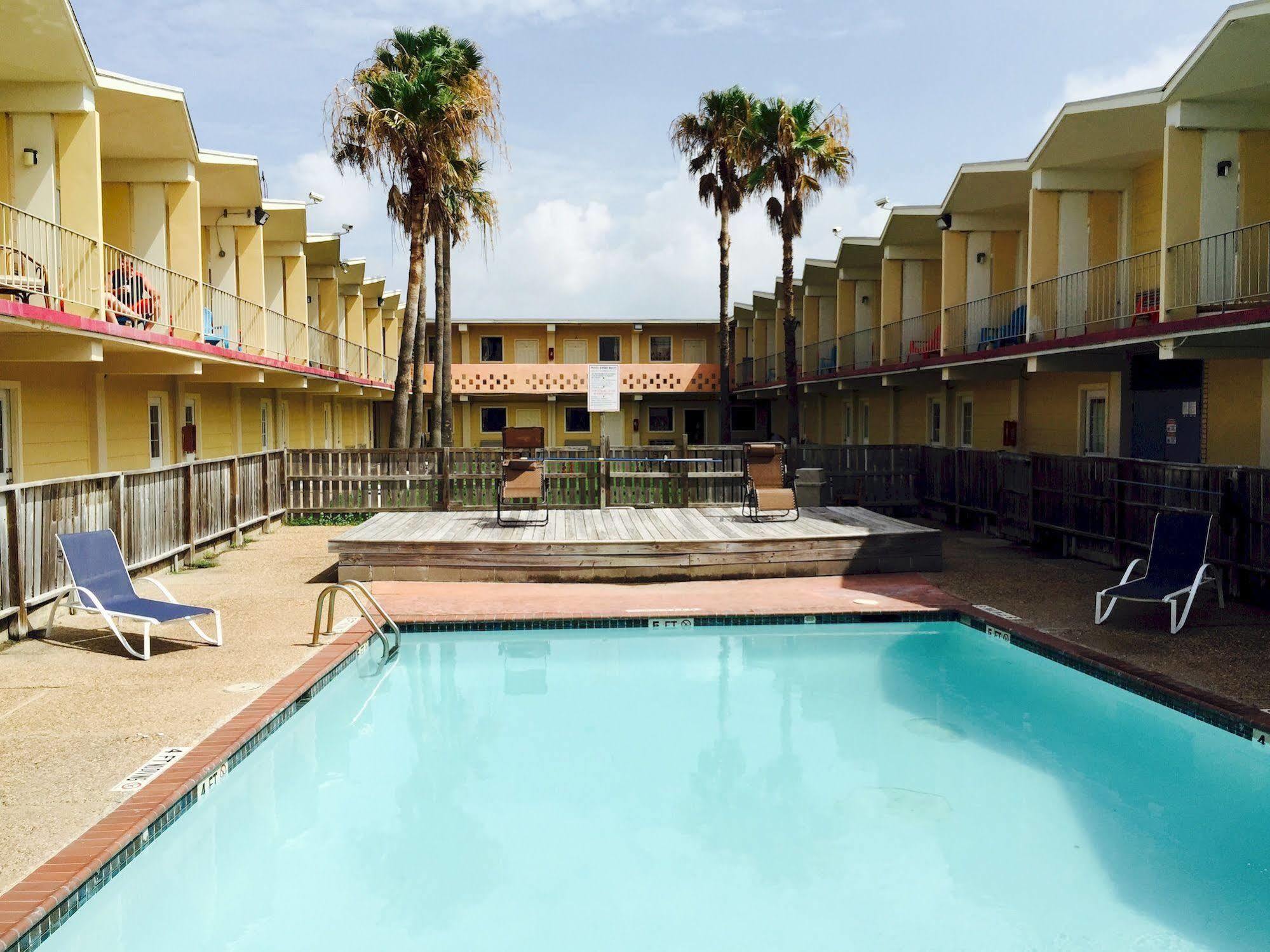 Pearl Inn Galveston Bagian luar foto